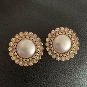 Vintage Pearl Clip on earring with gold accents